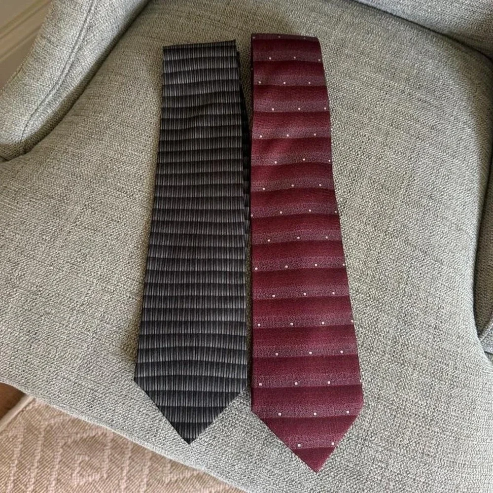 Kenneth Cole Silk Neck Tie Bundle (2) Geometric Pattern Designer Men's Tie's